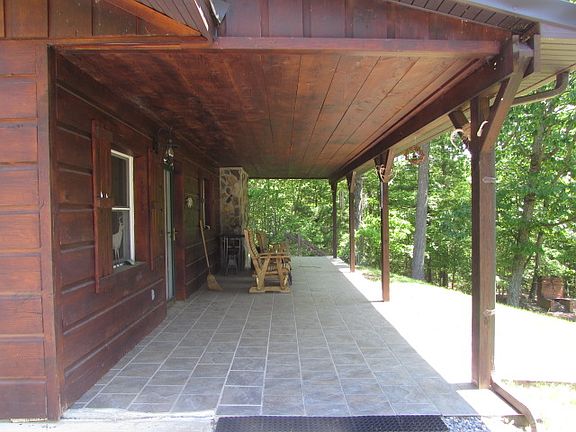 2nd image of 185 Mountaintop Ln