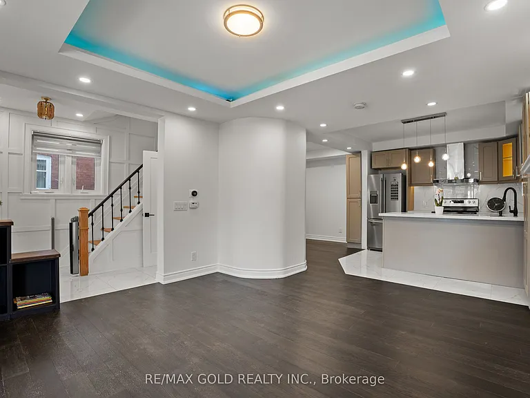 59 David St — Photo 2