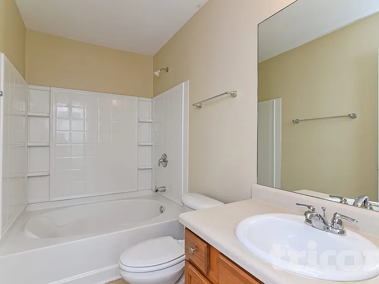 1470 Knights Trl — Photo 14