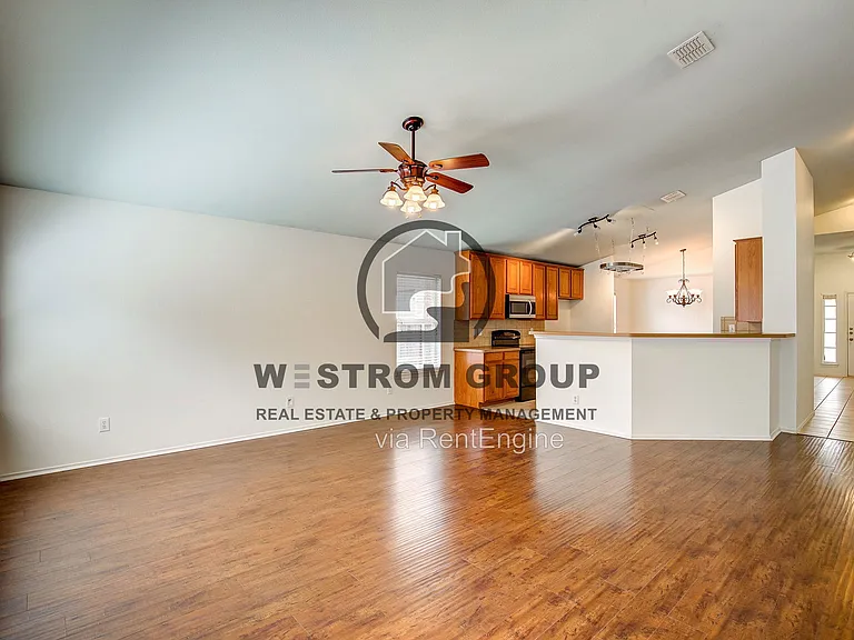 10200 Pear St — Photo 12