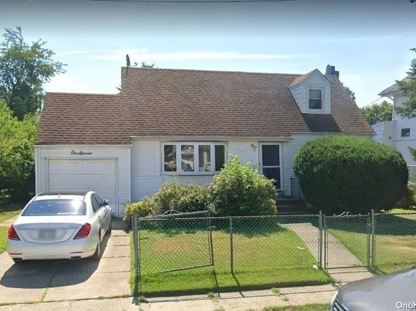 111 Sewanee Avenue, Elmont, NY 11003