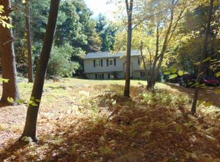 52 Hi Top Hill Rd, Voluntown, CT 06384