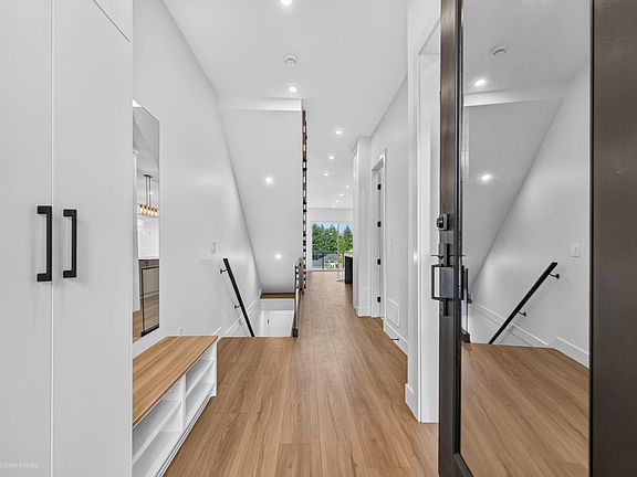 5th image of 5642 144th St #101