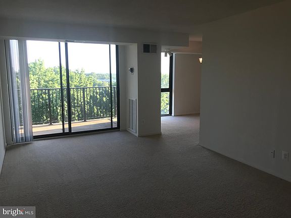 5th image of 2300 Pimmit Dr APT 806W