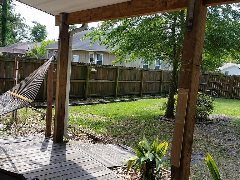 205 Hollins Rd — Photo 9