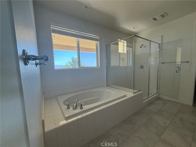 19042 Martino Ct — Photo 31