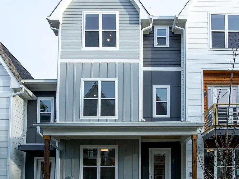 701 James Ave — Photo 2