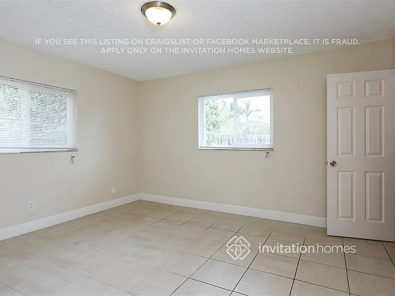 4904 SW 90th Ave — Photo 11