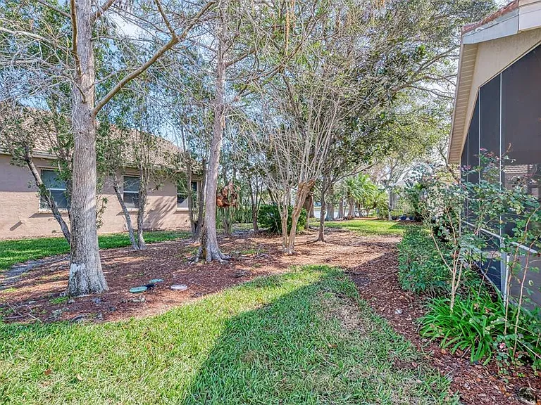5271 Highbury Cir — Photo 46