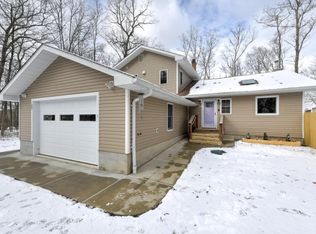 11 Mount Crest Rd, Oak Ridge, NJ 07438