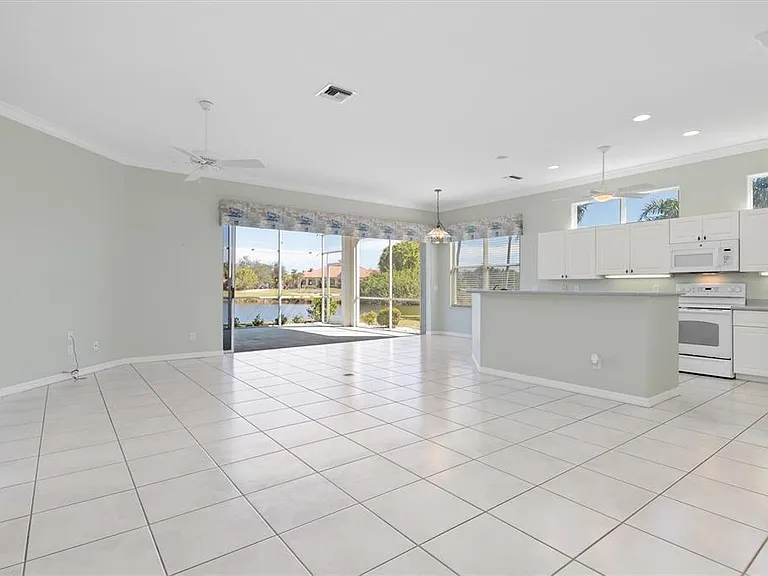 26040 Feathersound Dr — Photo 22