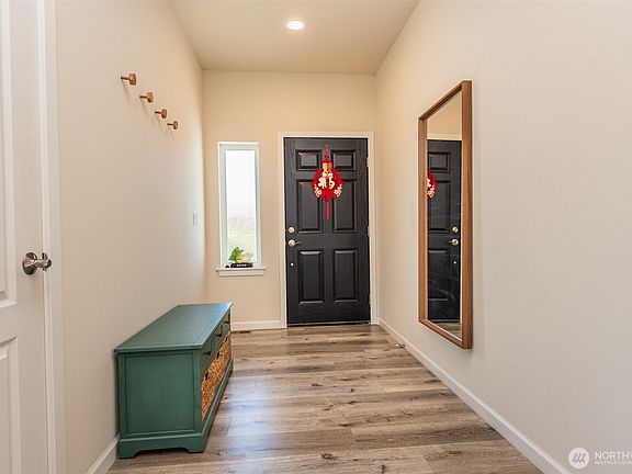 4th image of 44 Chiesa Place