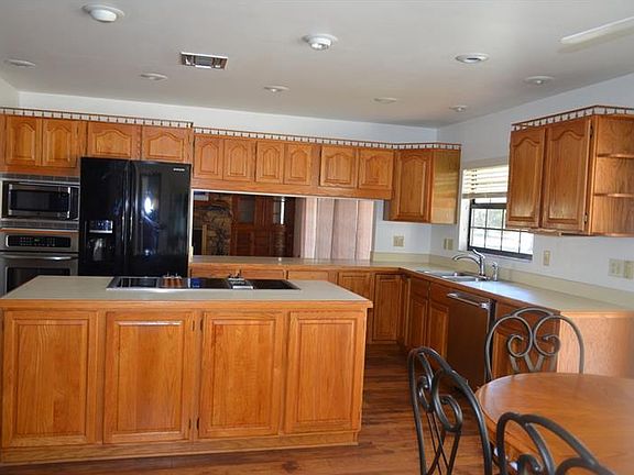 3rd image of 36119 Dascher Ln
