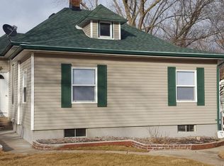 908 Rapids St, Adel, IA 50003