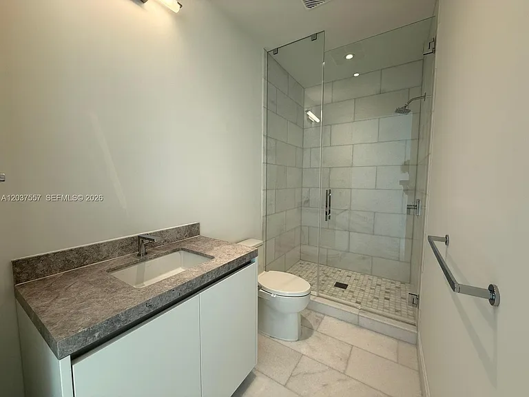 175 SE 25th Rd #903 — Photo 30