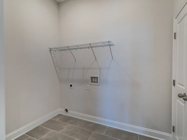 327 Fort Sullivan Dr — Photo 18