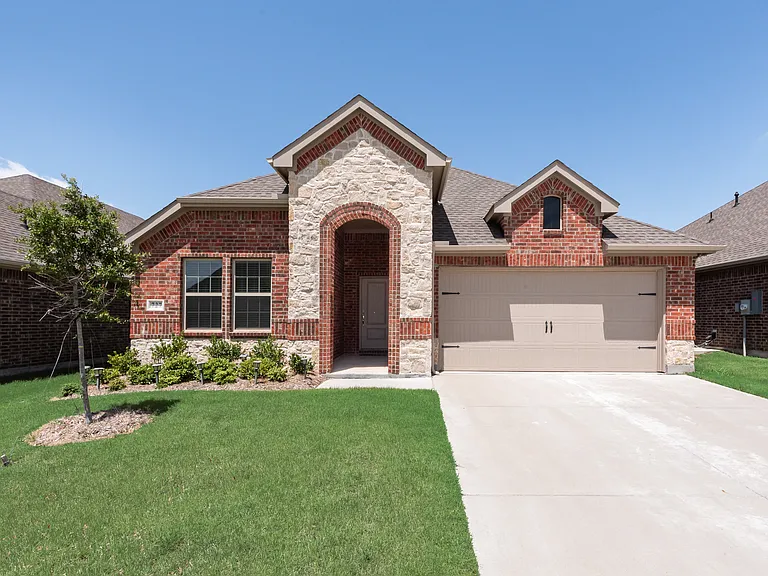 727 Dove Haven Way — Photo 1