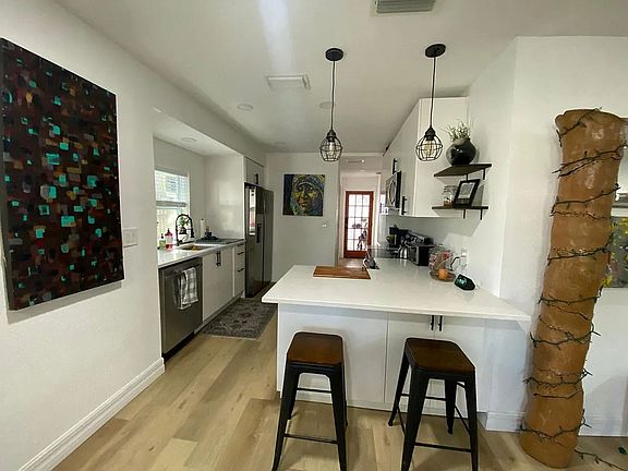 4th image of 5420 29th Ave S #A