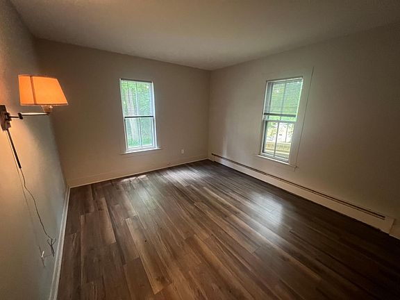 4th image of 1-715 Smith St