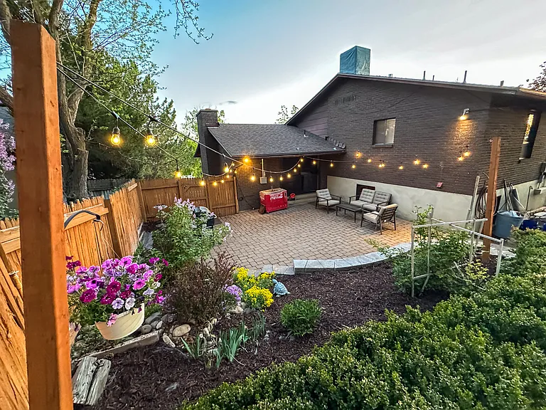 1041 Lamplighter Dr — Photo 42