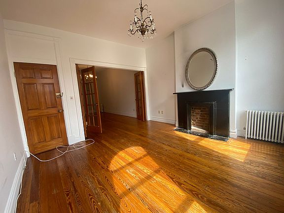 2nd image of 568 Manhattan Ave APT 3R