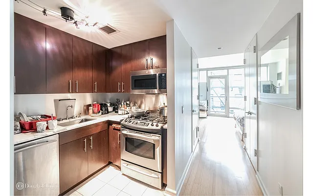 Rented by Douglas Elliman | media 13