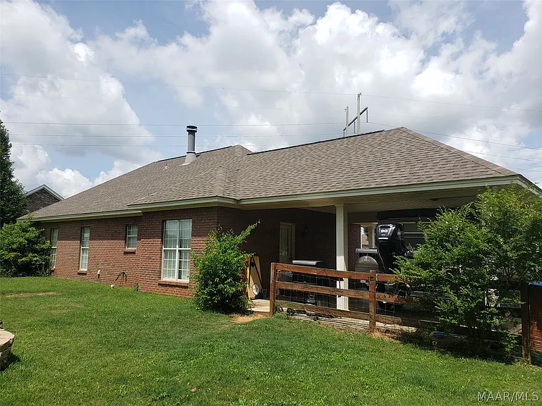 1922 Denny Dr — Photo 32