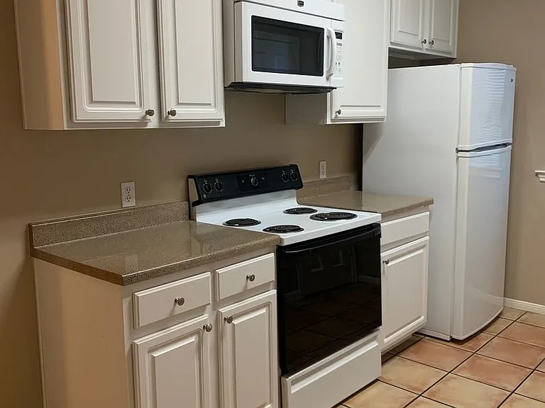 2405 Leon St #101-203 — Photo 4