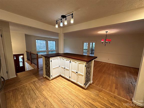 4th image of 447 Sunset Dr #29
