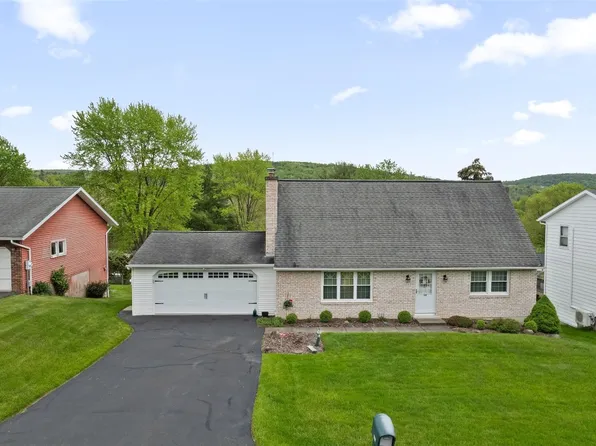321 Burd Dr, Vestal, NY 13850