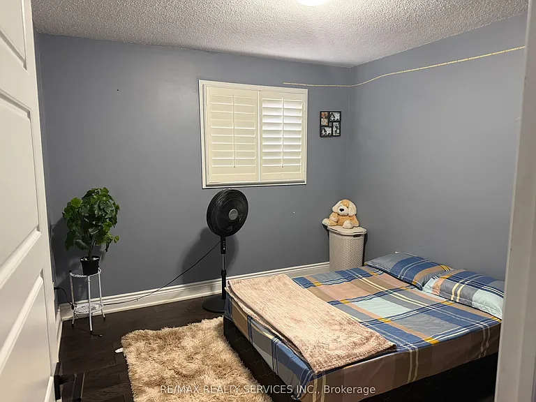 62 Trewartha Cres — Photo 14