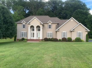 302 Autumn Ridge Rd, Glasgow, KY 42141