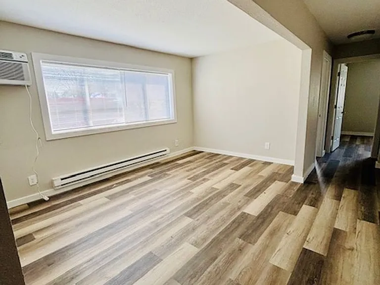 Cedar Crest Apartments — Photo 8