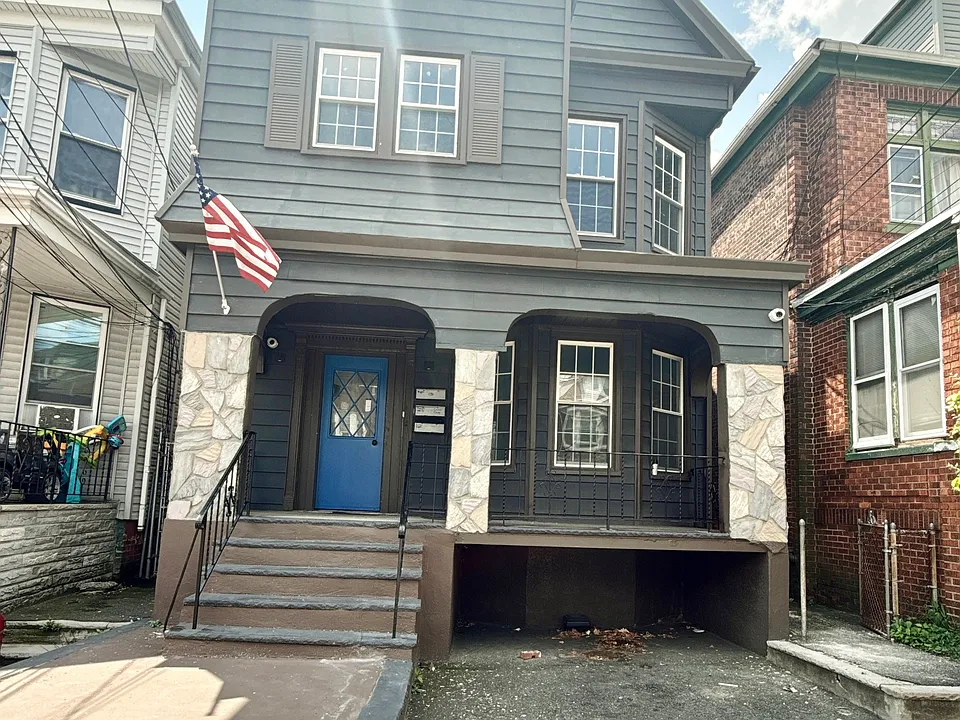 153 Wegman Pkwy #2