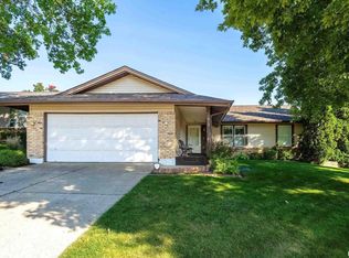 1412 W 47th Ct, Davenport, IA