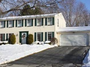 60 Pearson Ln, Rochester, NY 14612