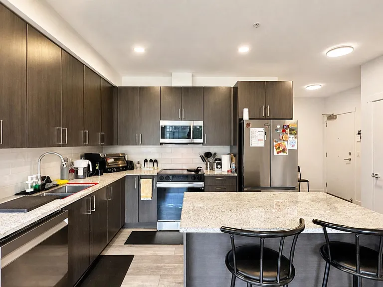 5504 Brydon Cres #214 — Photo 7