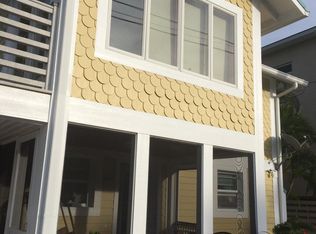 2317 Gulf Dr N, Bradenton Beach, FL 34217