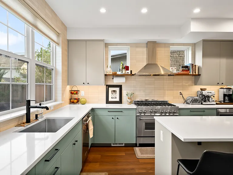 1312 S Grant St — Photo 8