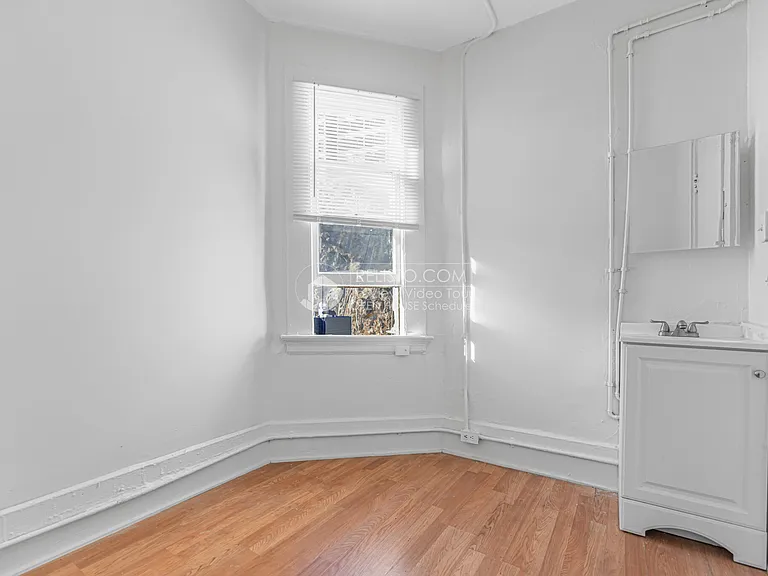 402 Broadway #130 — Photo 2