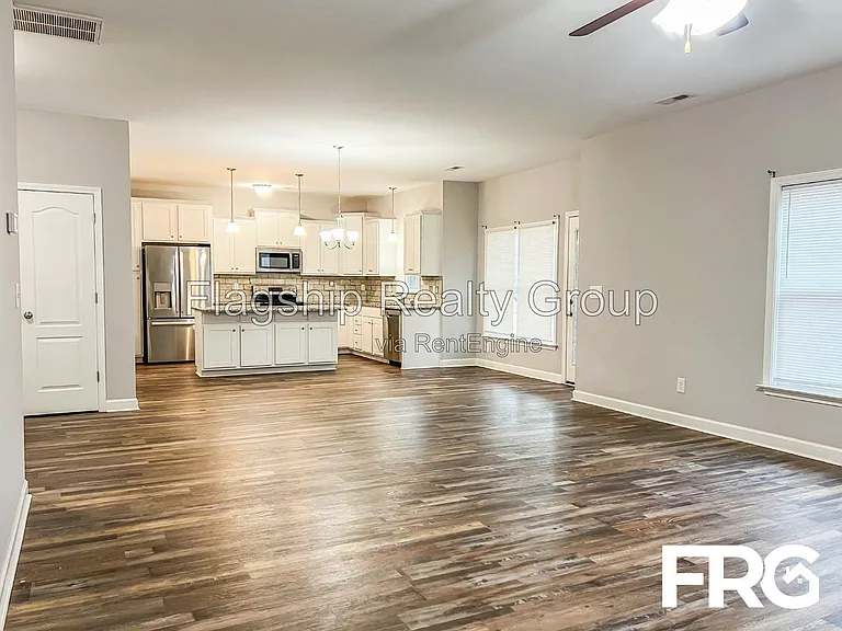 491 Fallingbrook Dr — Photo 24