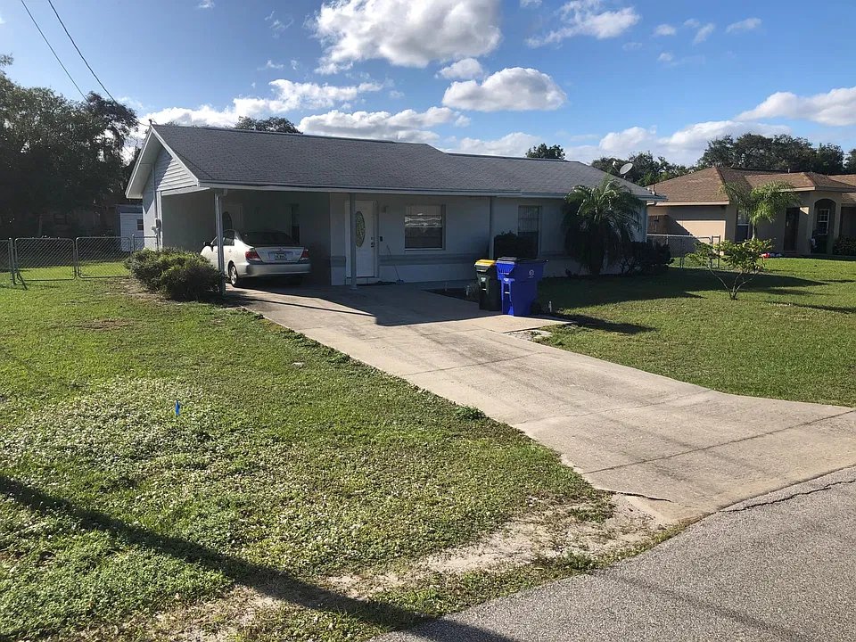 2705 Dolphin Dr