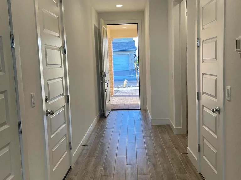 21289 E Superstition Dr — Photo 2