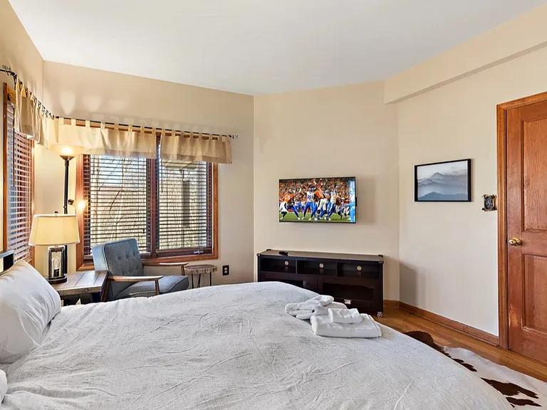 208 Grande Oaks Dr — Photo 14