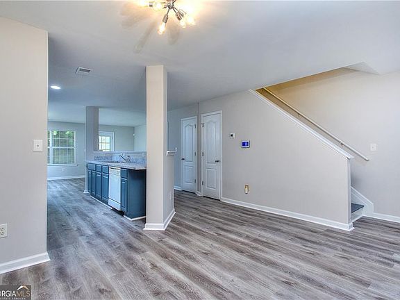 2nd image of 737 Outlook Way