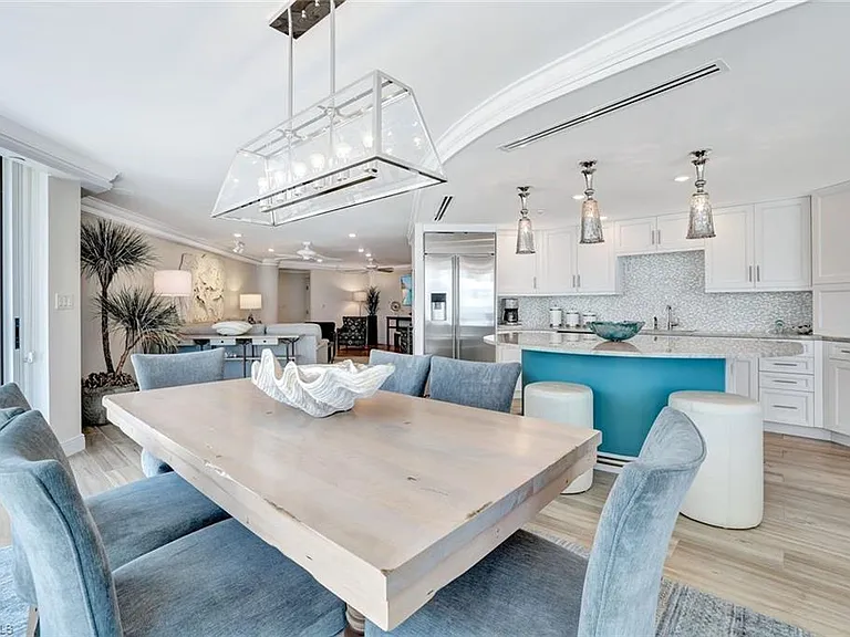 4041 Gulf Shore Blvd N #703 — Photo 10