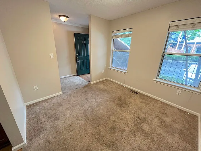 1 bed, 1.0 bath, 784 sqft, $1,650 — Photo 3