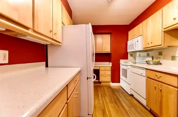80 Park St #43 — Photo 10