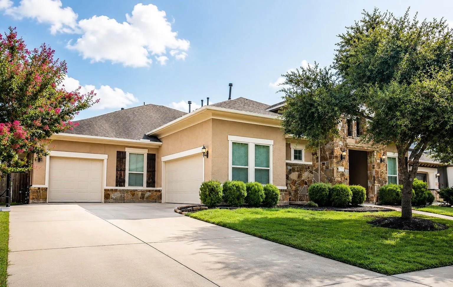 4 bed, 3.5 bath, 3662 sqft, $3,800 — Photo 3