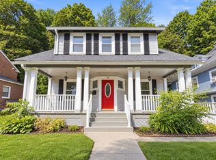 14 Saint Elmo Rd, Worcester, MA 01602